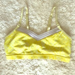 Like NEW! Lululemon Athletica Bra Size 4
